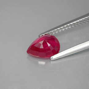 1,49 ctw natürlicher roter Rubin, Birnenform, VS-SI