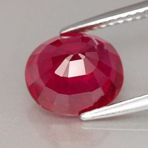 3,68 ctw natürlicher roter Rubin, Oval Schliff, VS-SI