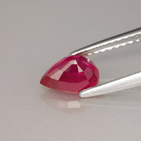 1,05 ctw natürlicher roter Rubin, Birnenform, VS-SI