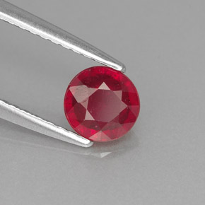 0,89 ctw natürlicher roter Rubin, Rundschliff, VS-SI