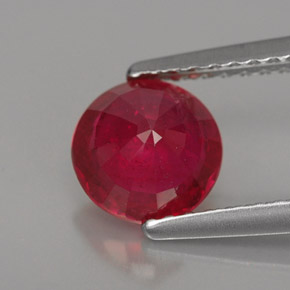 1,39 ctw natürlicher roter Rubin, Rundschliff, VS-SI