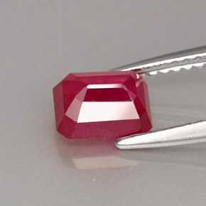 1,65 ctw natürlicher roter Rubin, Smaragdschliff, SI