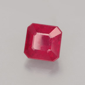 1,77 ctw natürlicher roter Rubin, Smaragdschliff, SI