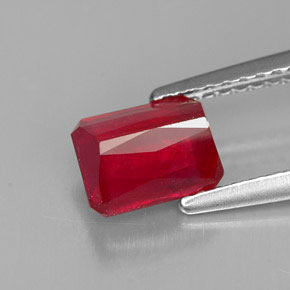 1,58 ctw natürlicher roter Rubin, Smaragdschliff, SI