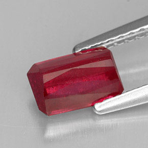1,24 ctw natürlicher roter Rubin, Smaragdschliff, SI