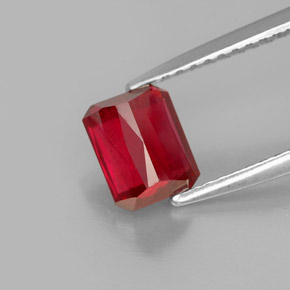1,54 ctw natürlicher roter Rubin, Smaragdschliff, VS-SI