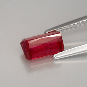 1,39 ctw natürlicher roter Rubin, Smaragdschliff, VS-SI