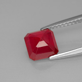 1,89 ctw natürlicher roter Rubin, Smaragdschliff, VS-SI