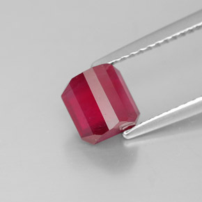 1,93 ctw natürlicher roter Rubin, Smaragdschliff, SI
