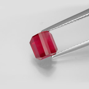 1,98 ctw natürlicher roter Rubin, Smaragdschliff, SI