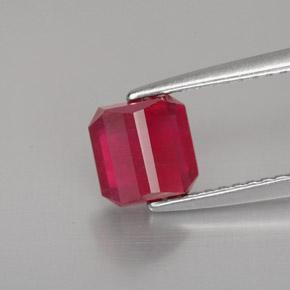 1,56 ctw natürlicher roter Rubin, Smaragdschliff, SI