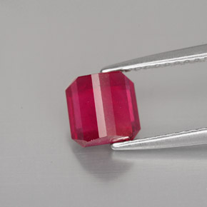 1,63 ctw natürlicher roter Rubin, Smaragdschliff, SI