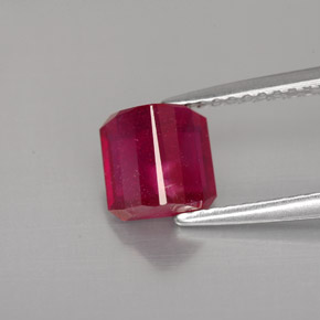 1,72 ctw natürlicher roter Rubin, Smaragdschliff, SI