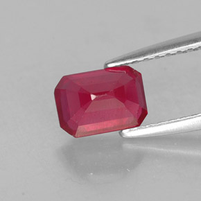 1,30 ctw natürlicher roter Rubin, Smaragdschliff, VS-SI