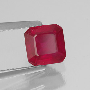 1,64 ctw natürlicher roter Rubin, Smaragdschliff, SI
