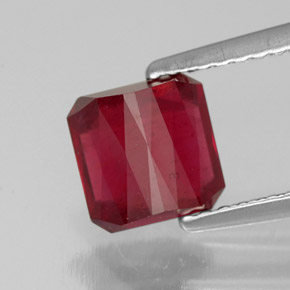 2,08 ctw natürlicher roter Rubin, Smaragdschliff, SI