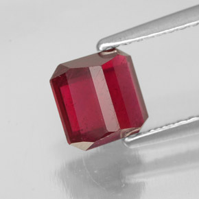 1,68 ctw natürlicher roter Rubin, Smaragdschliff, SI