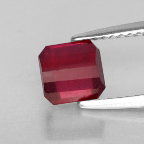 1,79 ctw natürlicher roter Rubin, Smaragdschliff, SI