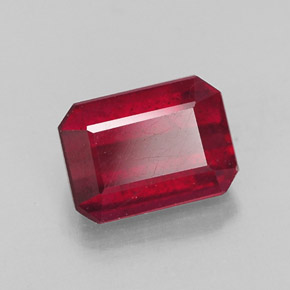 1,53 ctw natürlicher roter Rubin, Smaragdschliff, SI