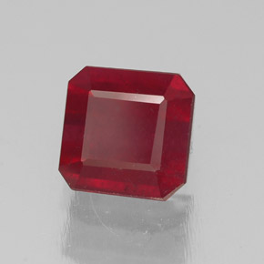 1,75 ctw natürlicher roter Rubin, Smaragdschliff, SI