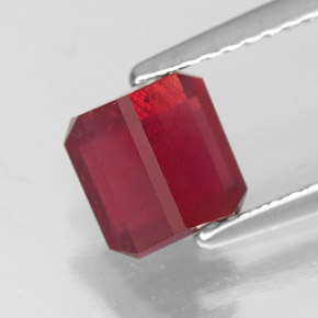 1,92 ctw natürlicher roter Rubin, Smaragdschliff, SI