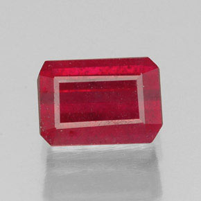 1,56 ctw natürlicher roter Rubin, Smaragdschliff, SI