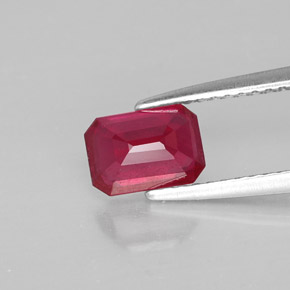 1,32 ctw natürlicher roter Rubin, Smaragdschliff, SI