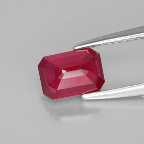 1,34 ctw natürlicher roter Rubin, Smaragdschliff, SI