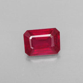 1,32 ctw natürlicher roter Rubin, Smaragdschliff, SI