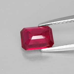 1,32 ctw natürlicher roter Rubin, Smaragdschliff, SI