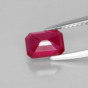 1,40 ctw natürlicher roter Rubin, Smaragdschliff, SI