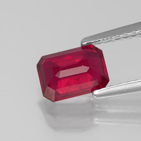 1,38 ctw natürlicher roter Rubin, Smaragdschliff, VS-SI