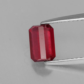 1,18 ctw natürlicher roter Rubin, Smaragdschliff, SI