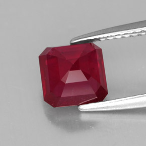 1,96 ctw natürlicher roter Rubin, Smaragdschliff, SI