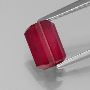 1,62 ctw natürlicher roter Rubin, Smaragdschliff, SI