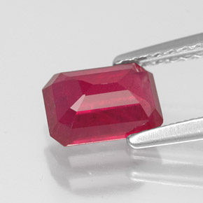 1,40 ctw natürlicher roter Rubin, Smaragdschliff, SI