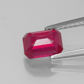 1,50 ctw natürlicher roter Rubin, Smaragdschliff, VS-SI