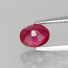 0,86 ctw natürlicher roter Rubin, Oval Schliff, VS-SI