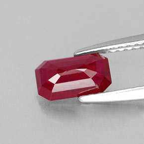 1,08 ctw natürlicher roter Rubin, Smaragdschliff, VS-SI
