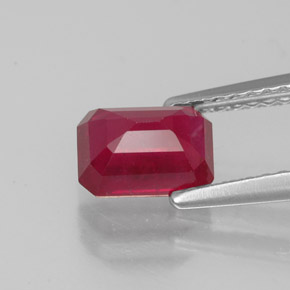 1,56 ctw natürlicher roter Rubin, Smaragdschliff, VS-SI