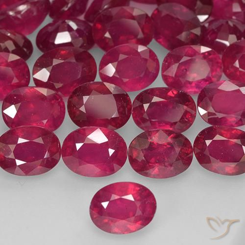 2.01ct Natürlicher Mittel-Dunkelrot Rubin, Oval, VS-SI