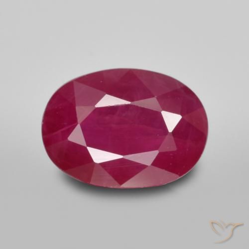 1.08ct Natürlicher tiefrot Rubin, Oval, VS-SI