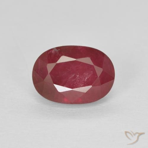 1.33ct Natürlicher tiefrot Rubin, Oval, VS-SI