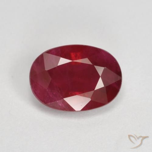 1.02ct Natürlicher dunkelrot Rubin, Oval, SI