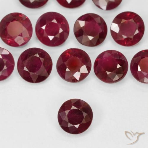 0.29ct Natürlicher dunkelrot Rubin, Runden, VS
