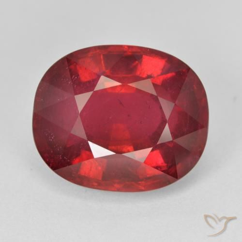 12.68ct Natürlicher Intensives Rot Rubin, Oval, VS