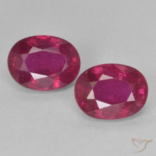 3.84ctw Natürlicher Medium Dark-Red Rubin, Oval, VS