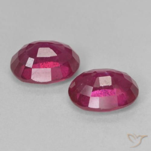 3.84 ct natürliche Medium Dark-Red Rubin-Edelsteine, Oval, VS
