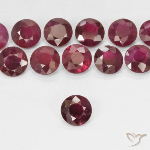 0.29ct Natürlicher tiefrot Rubin, Runden, VS