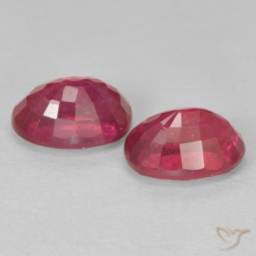 2.62 ct natürliche Medium Dark-Red Rubin-Edelsteine, Oval, VS